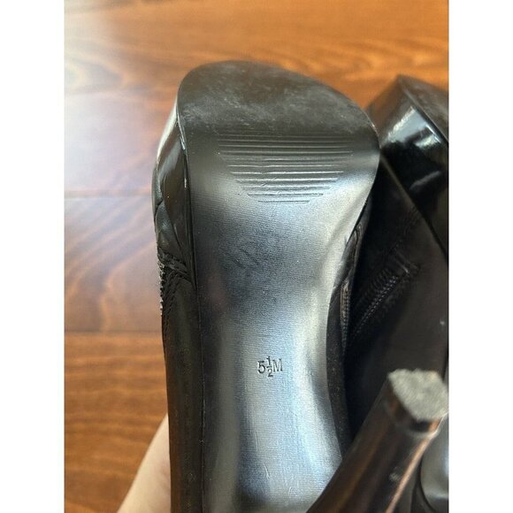 Marc Fisher  Black Leather Pointed Toe Heeled Ankle Boots Zip Size 5.5  M - Picture 6 of 8